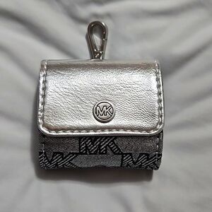 Michael Kors Apple Airpod Pro case - NWOT
